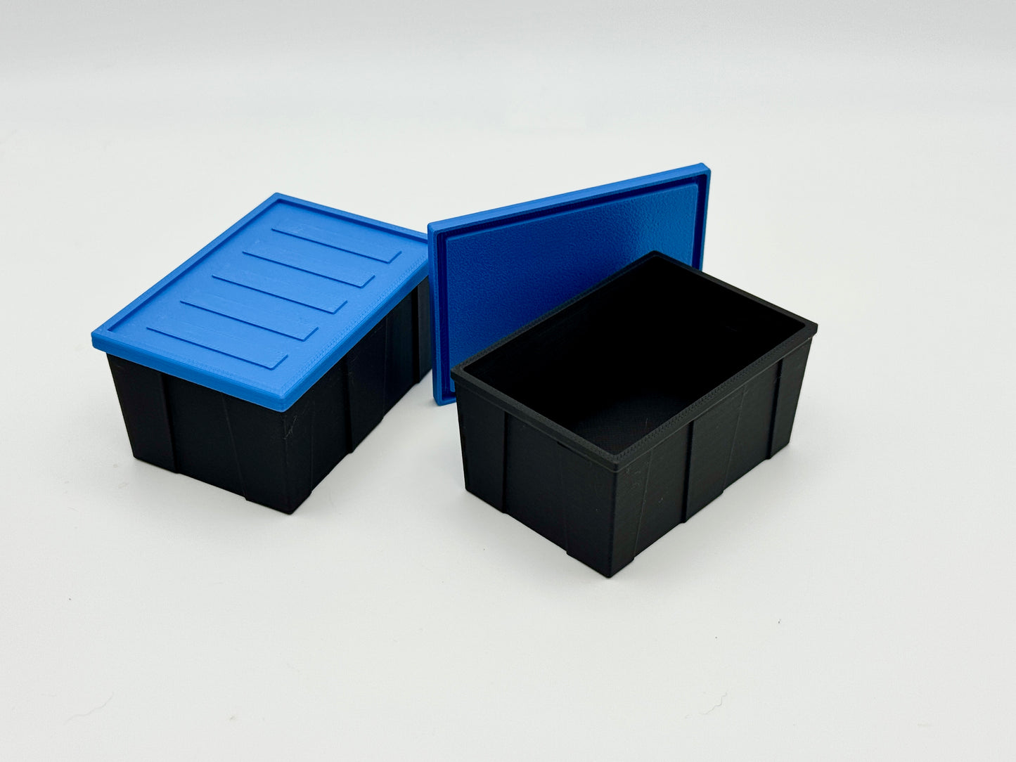 Diorama: Shop Totes 1:12 Scale