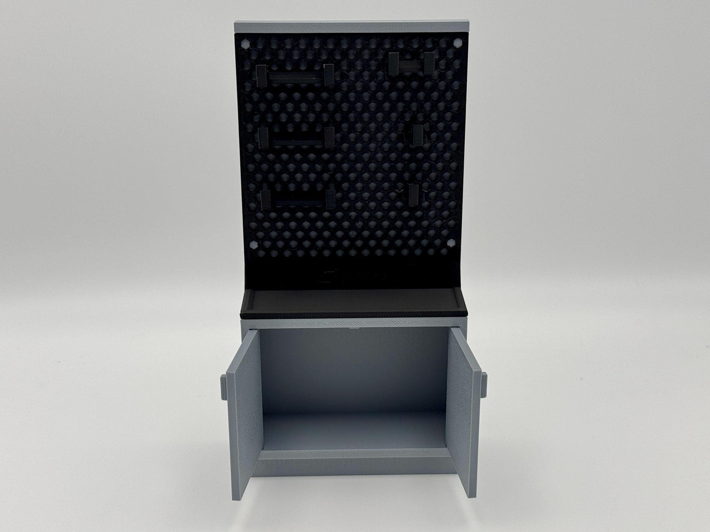 Armory - Rack & Cabinet #04 (Half Cabinet)
