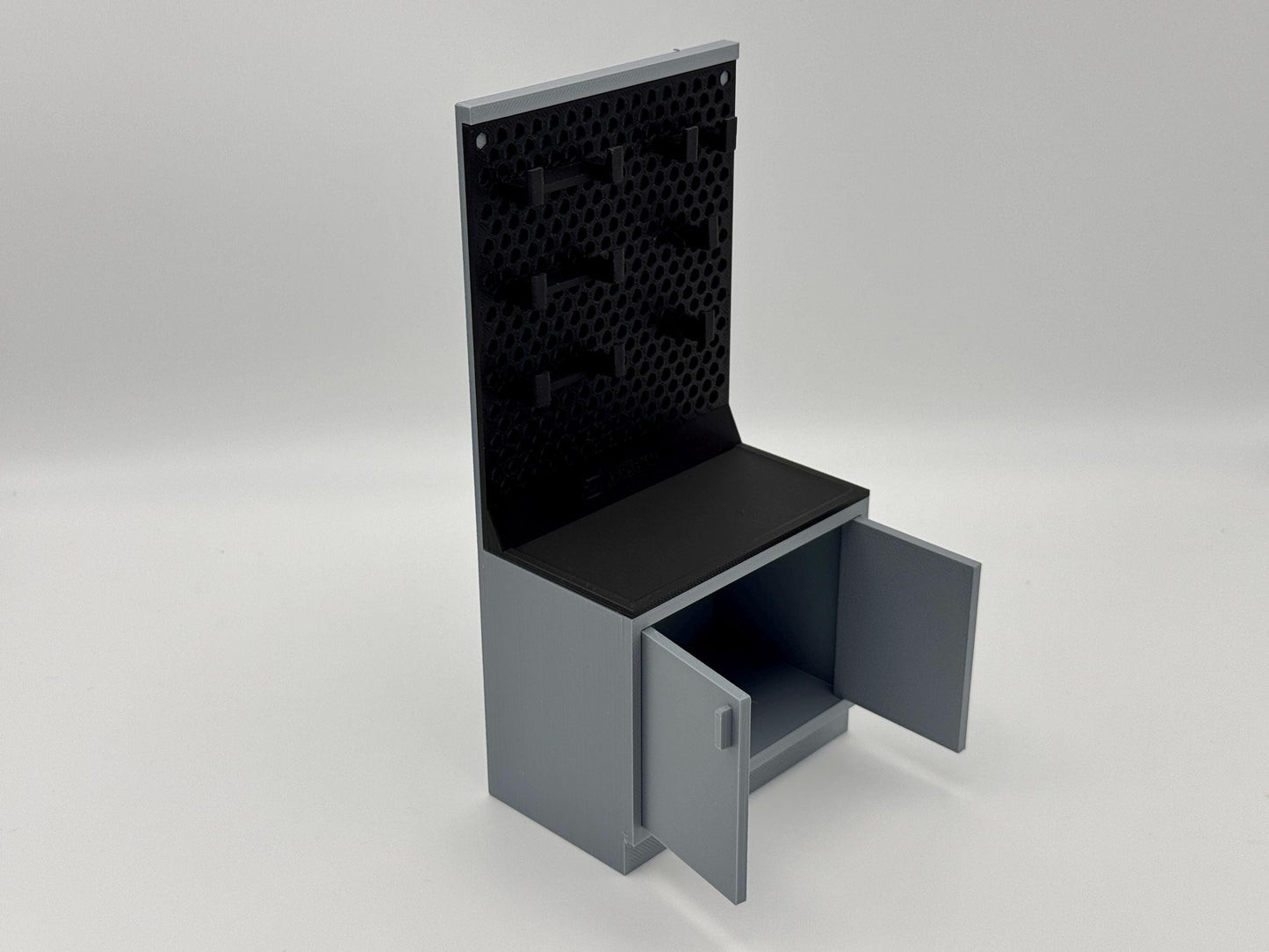 Armory - Rack & Cabinet #06 (Large Half Cabinet)