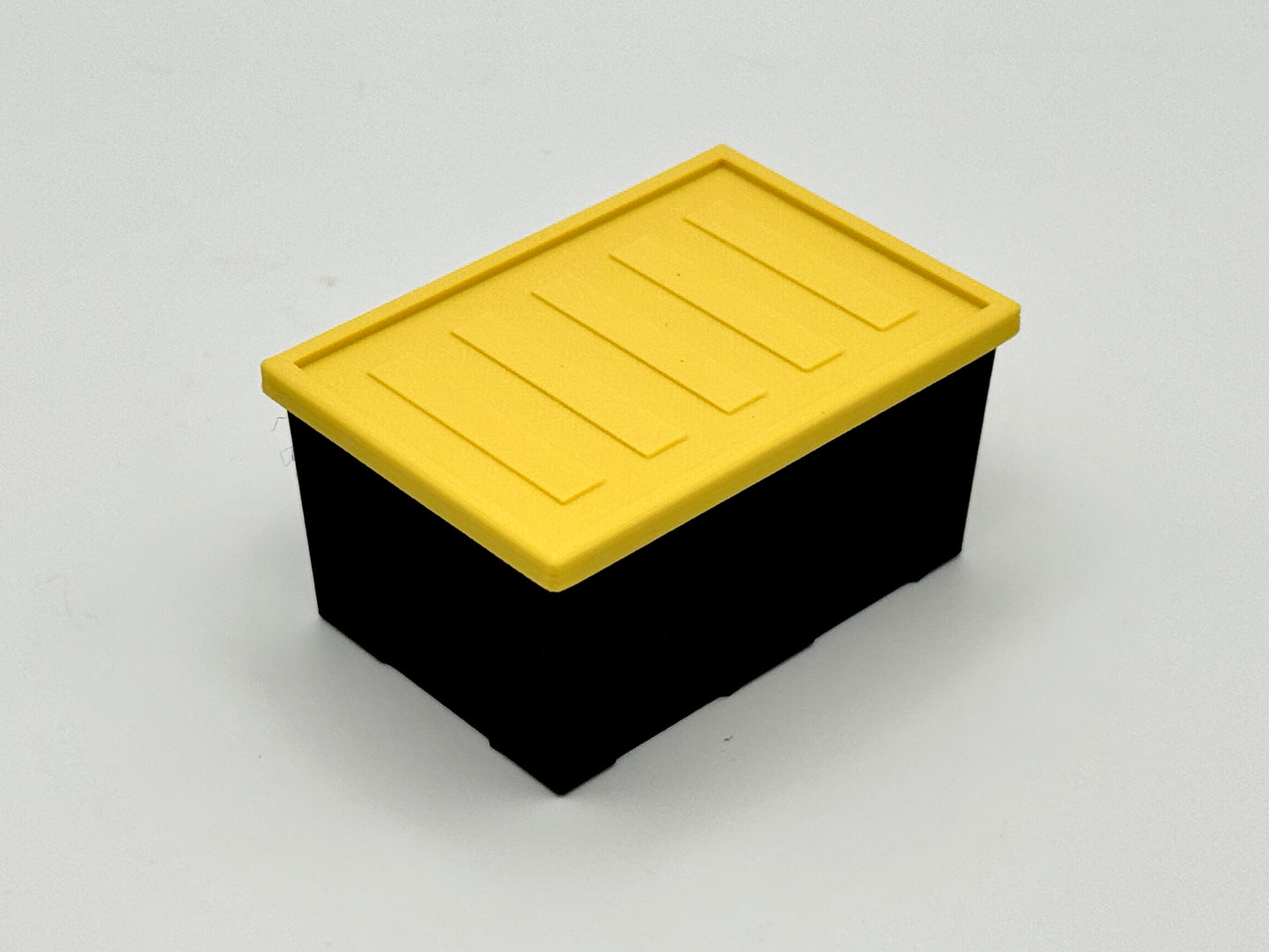 Diorama: Shop Totes 1:12 Scale