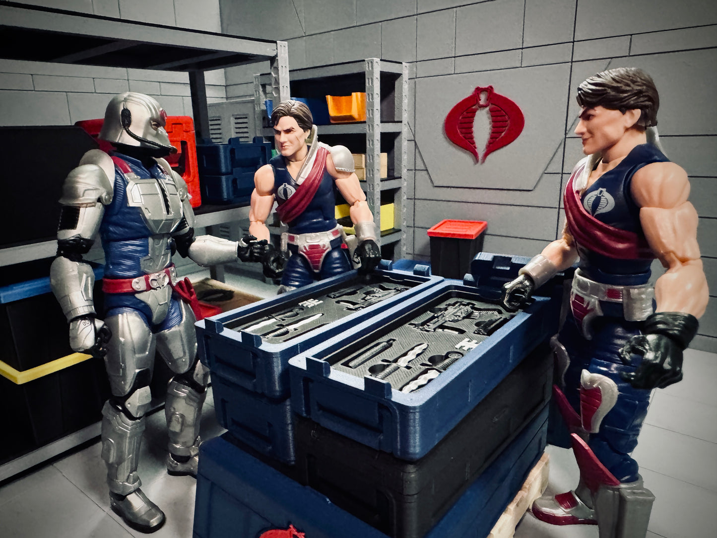 Standard Crate - Utility Medium Tomax and Xamot - Cobra