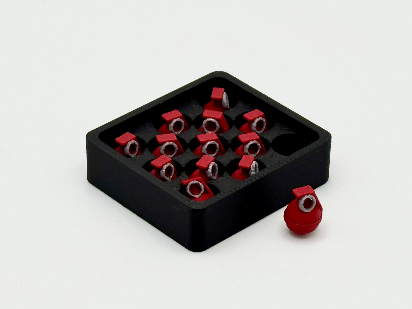 Standard Crate: Utility X-Small with M67 Grenades or MKII - Cobra