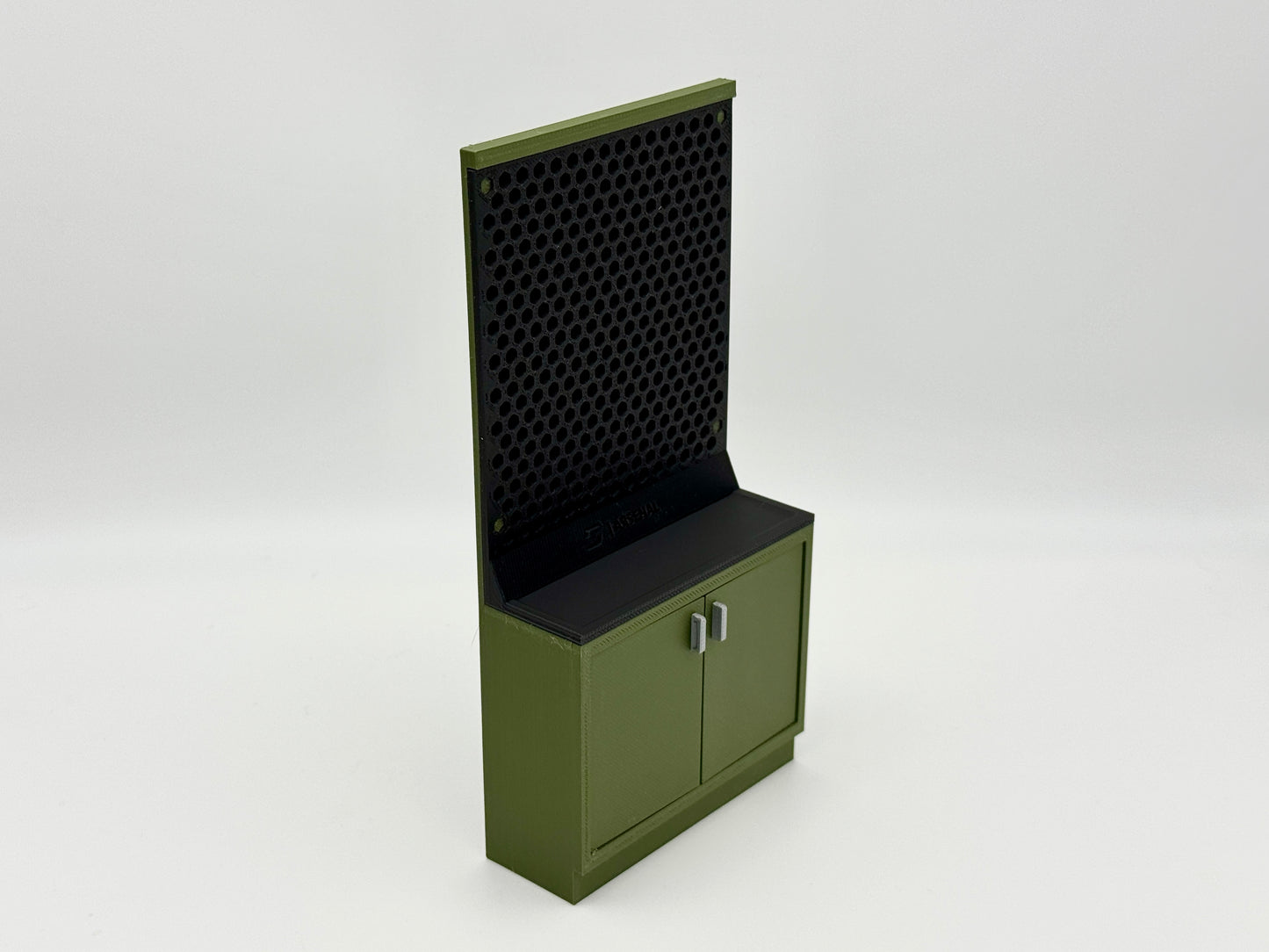 Armory - Rack & Cabinet #04 (Half Cabinet)