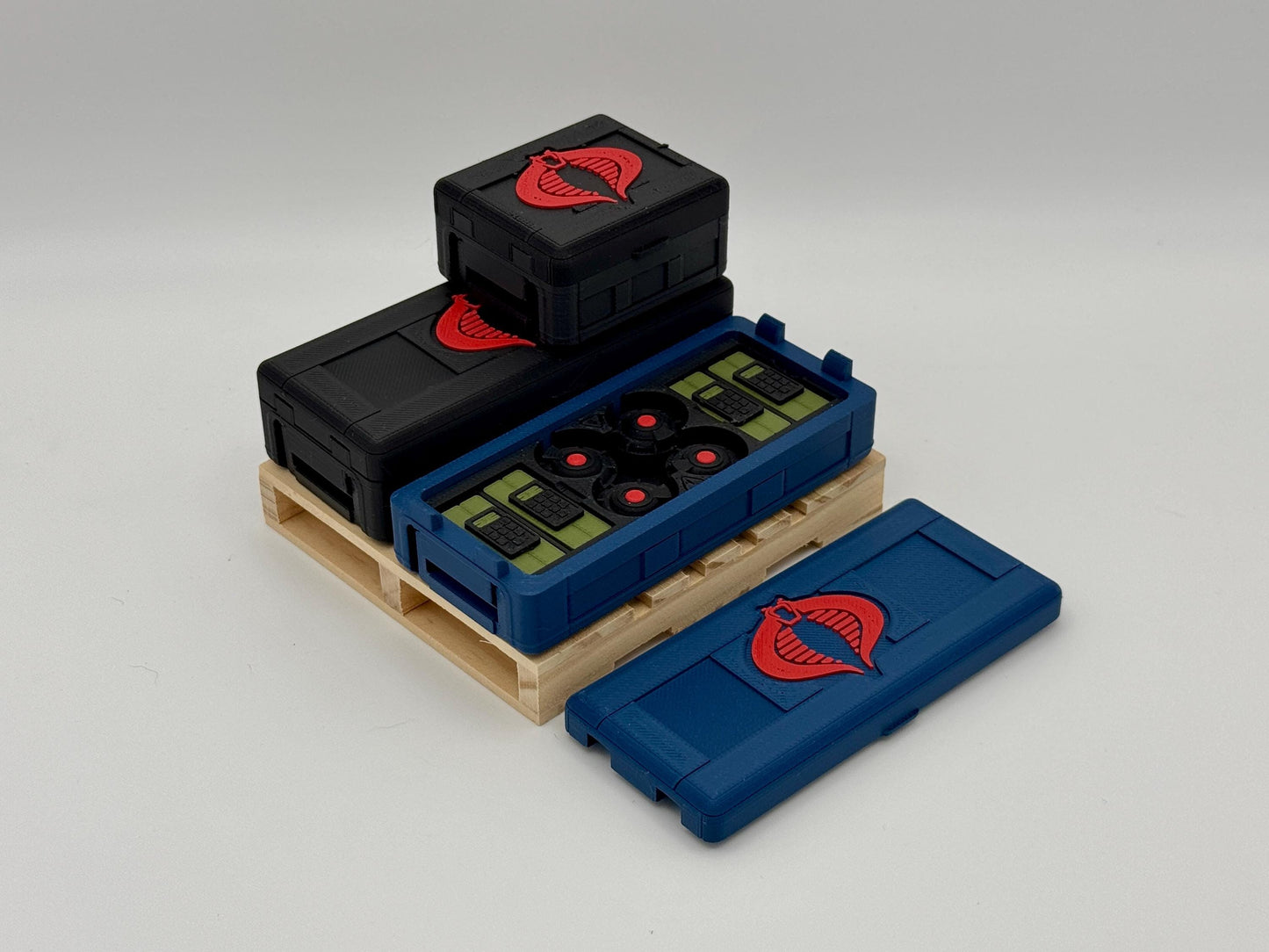 Standard Crate - Utility Medium Tomax and Xamot - Cobra