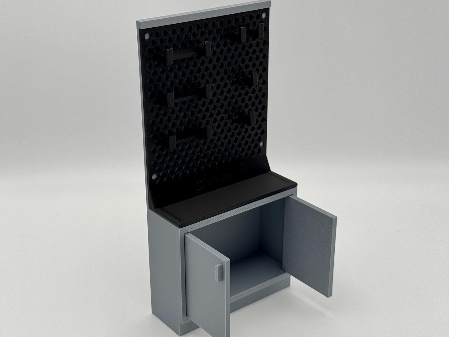 Armory - Rack & Cabinet #04 (Half Cabinet)