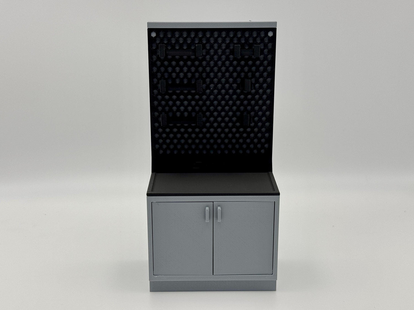 Armory - Rack & Cabinet #06 (Large Half Cabinet)