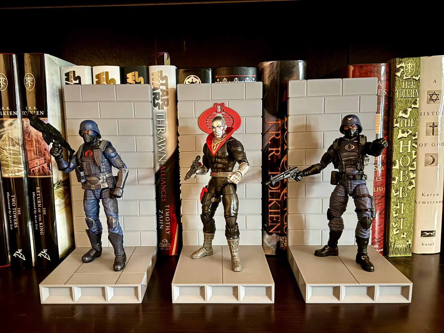 Figure Stand: Block Wall G.I. Joe/Cobra